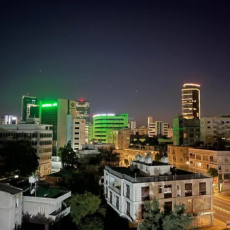 דירה Skyhigh Urban Apts *