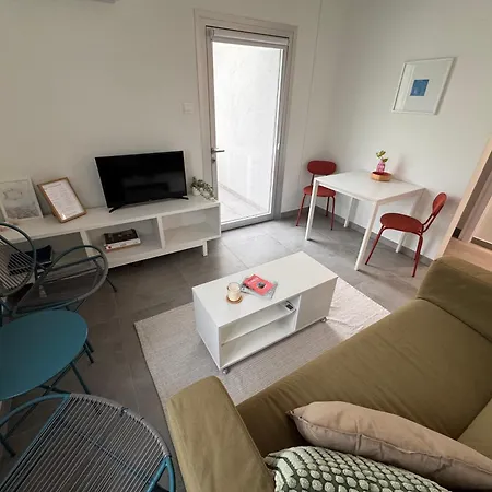 דירה Skyhigh Urban Apts *