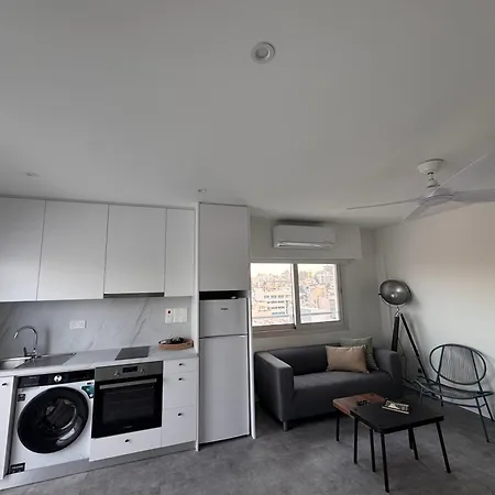 Skyhigh Urban Apts Apartment *