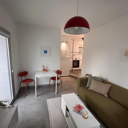 Skyhigh Urban Apts Apartman *